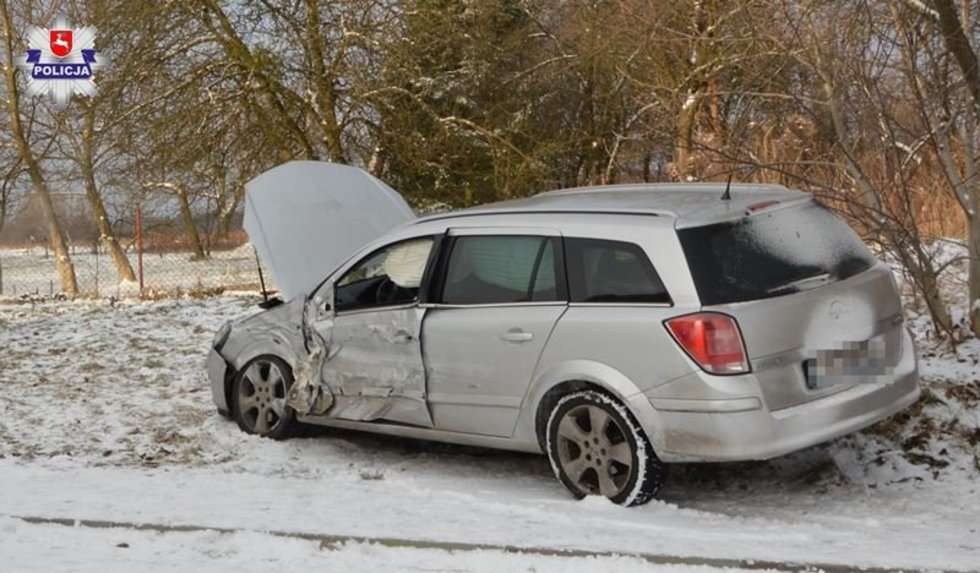  Majdan Górny: Zderzenie autokaru i samochodu  - Autor: Policja
