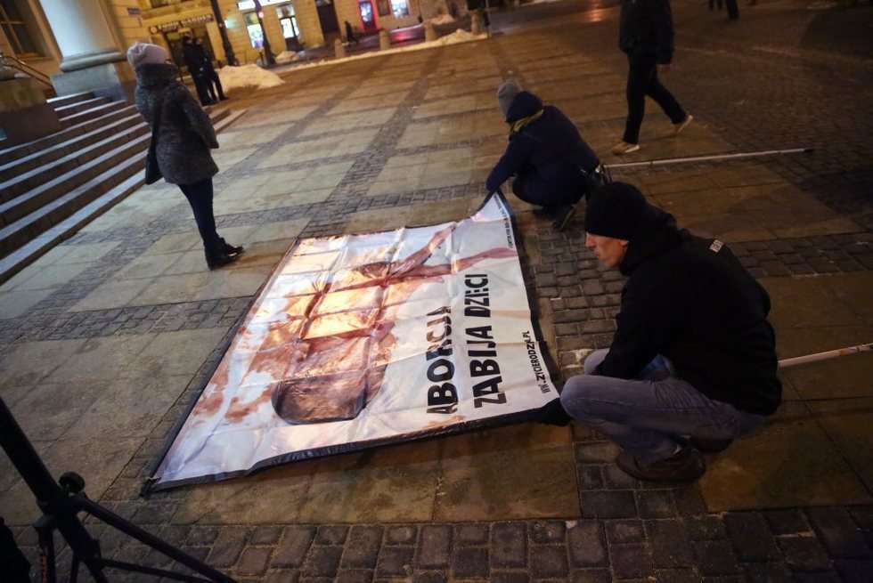  Manifestacja przeciwników liberalizacji prawa antyaborcyjnego (zdjęcie 11) - Autor: Wojciech Nieśpiałowski