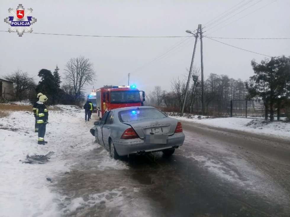  Wypadek w Trzeszkowicach  (zdjęcie 2) - Autor: Policja