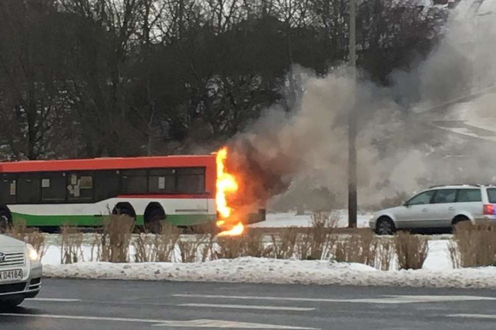  Pożar autobusu na al. Solidarności w Lublinie (zdjęcie 6) - Autor: Marta / Alarm24