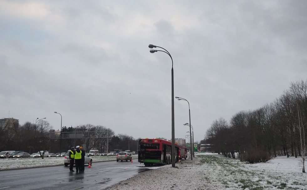  Pożar autobusu na al. Solidarności w Lublinie (zdjęcie 10) - Autor: Wojciech Nieśpiałowski