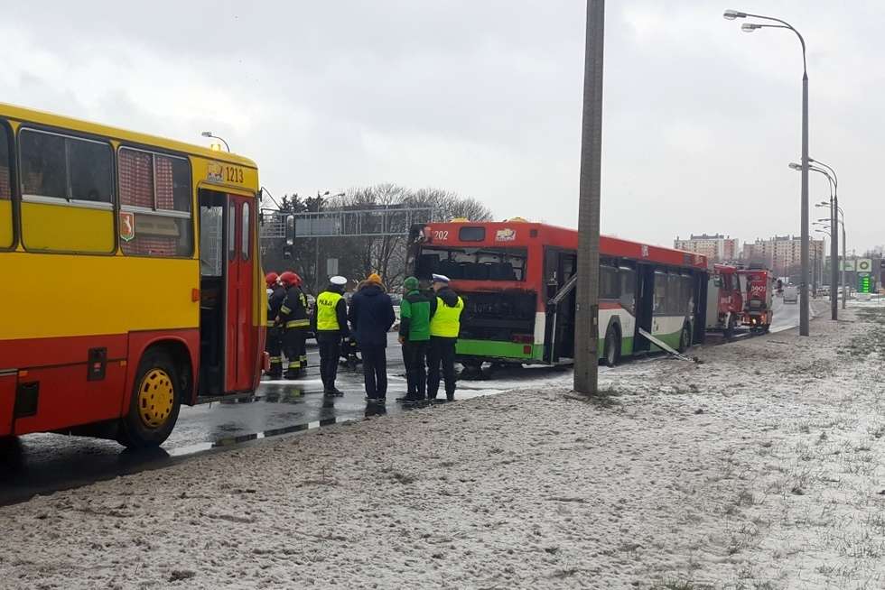  Pożar autobusu na al. Solidarności w Lublinie (zdjęcie 3) - Autor: Wojciech Nieśpiałowski