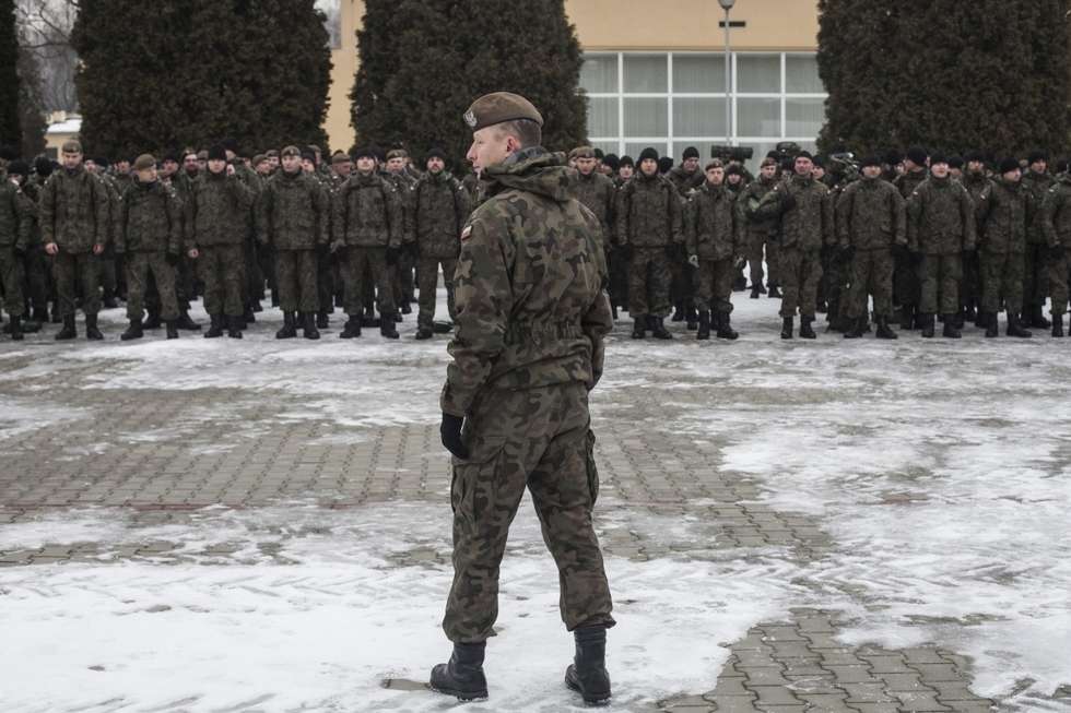  Lubelscy terytorialsi jadą na ćwiczenia do Wędrzyna (zdjęcie 10) - Autor: Jacek Szydłowski