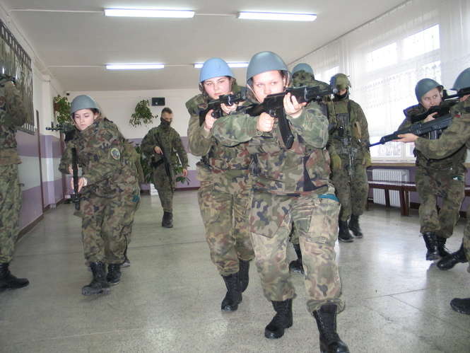 Chełm: Wojskowy obóz w szkole