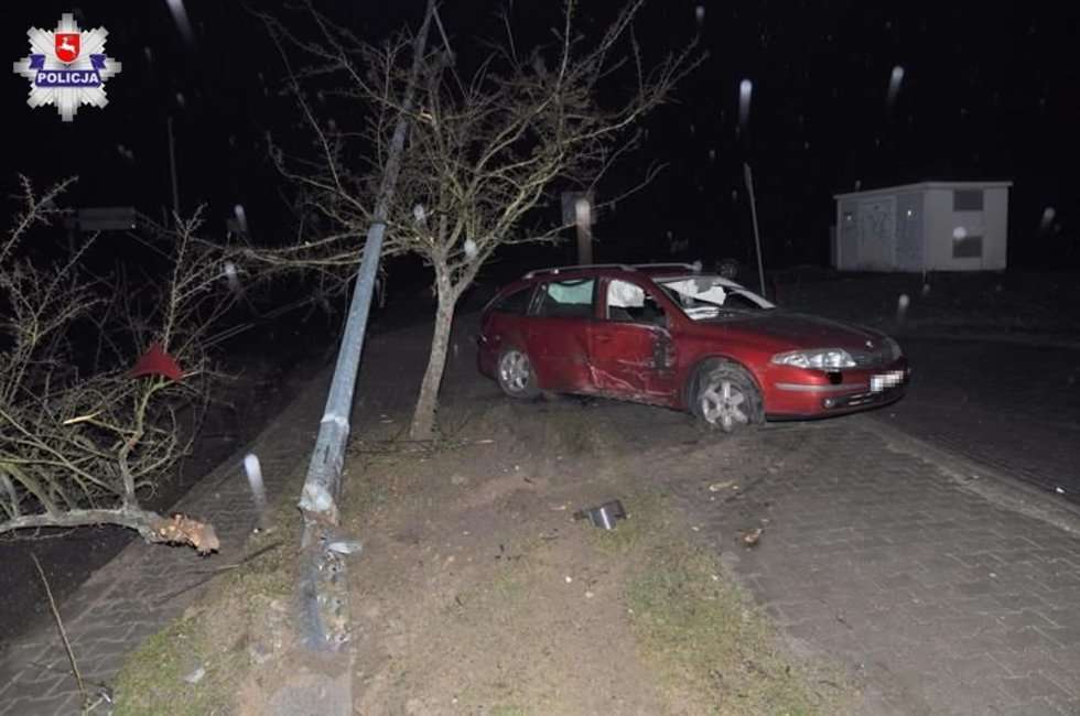  Wypadek w Kraśniku: 5 osób w szpitalu (zdjęcie 2) - Autor: Policja