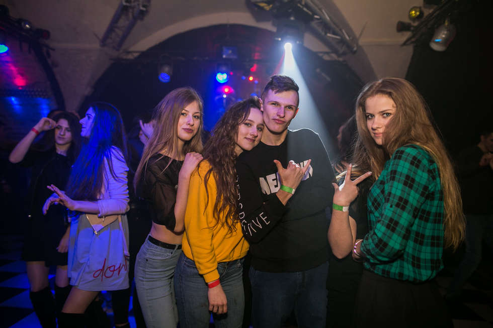  Impreza w klubie Retro w Zamościu (zdjęcie 17) - Autor: Kazimierz Chmiel