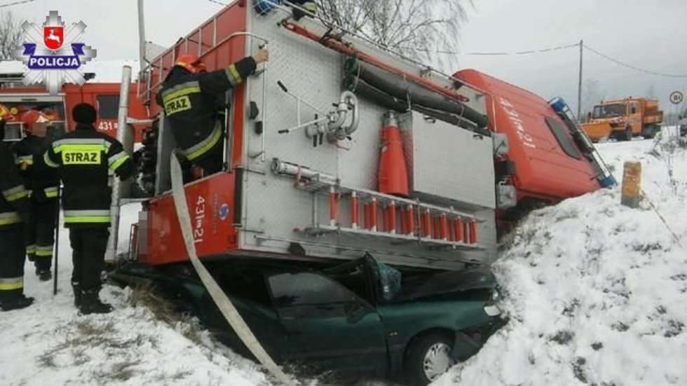  Wypadek w Małochwieju Drugim  - Autor: KPP Krasnystaw