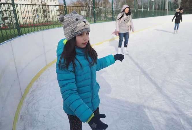 Biały orlik przy Szkole Podstawowej nr 45 w Lublinie