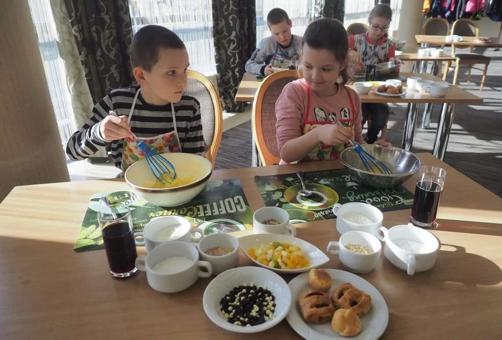  Warsztaty kulinarne dla dzieci w hotelu Victoria (zdjęcie 15) - Autor: Wojciech Nieśpiałowski
