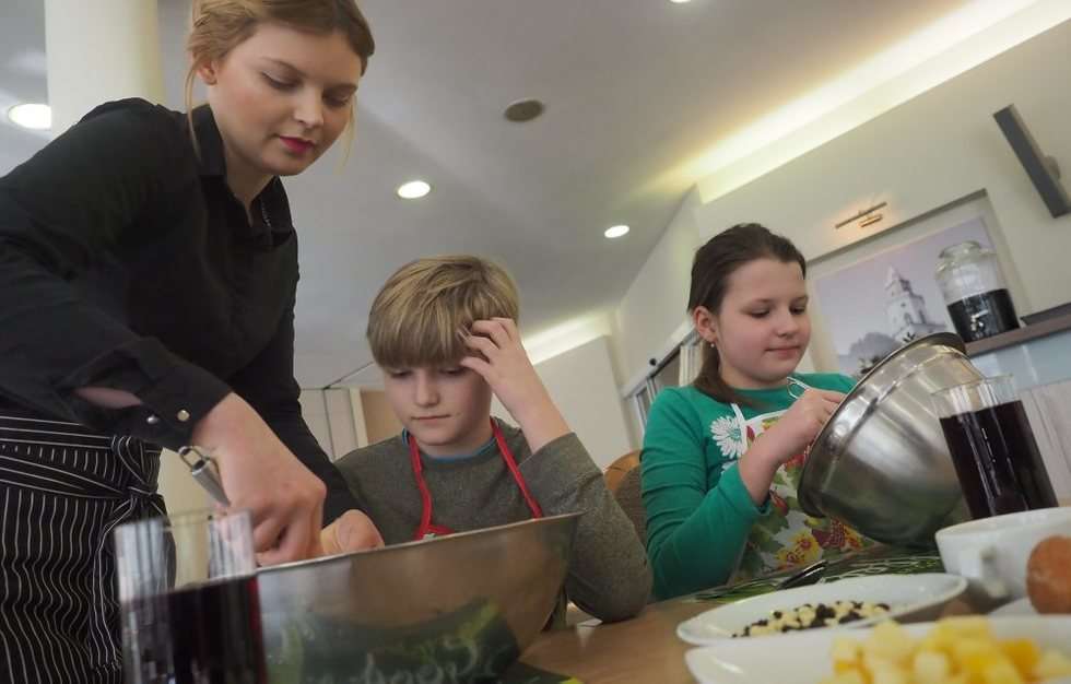  Warsztaty kulinarne dla dzieci w hotelu Victoria (zdjęcie 20) - Autor: Wojciech Nieśpiałowski