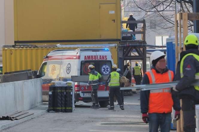 Wypadek podczas budowy biurowca w Lublinie