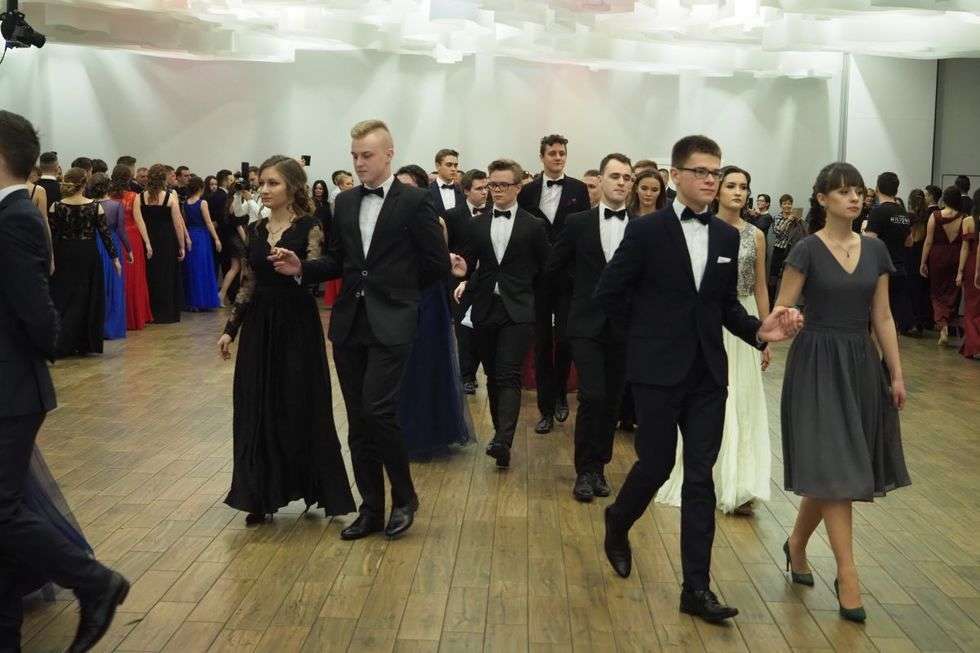  Studniówka 2018: Bal maturzystów III LO w hotelu In Between (zdjęcie 39) - Autor: Maciej Kaczanowski