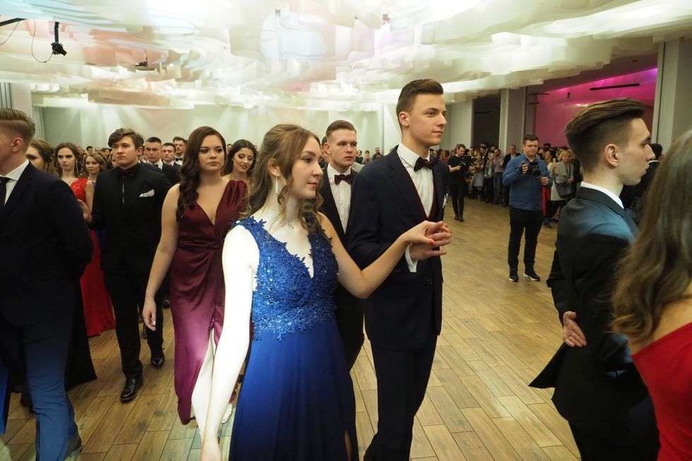  Studniówka 2018: Bal maturzystów III LO w hotelu In Between (zdjęcie 21) - Autor: Maciej Kaczanowski