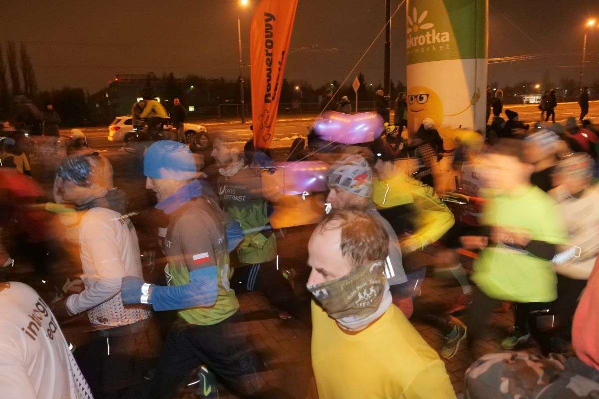 Nocna Trzecia Dycha do Maratonu - Autor: Maciej Kaczanowski