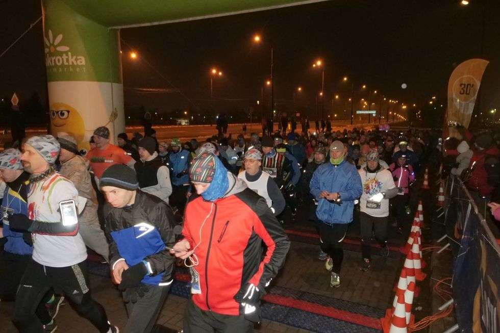  Nocna Trzecia Dycha do Maratonu (zdjęcie 11) - Autor: Maciej Kaczanowski