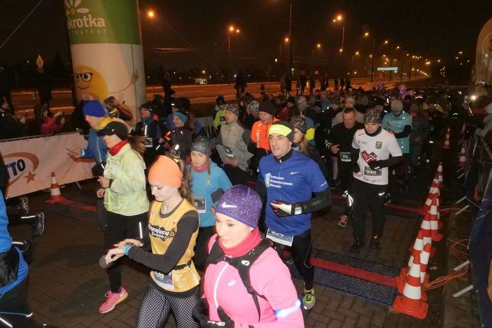  Nocna Trzecia Dycha do Maratonu (zdjęcie 10) - Autor: Maciej Kaczanowski