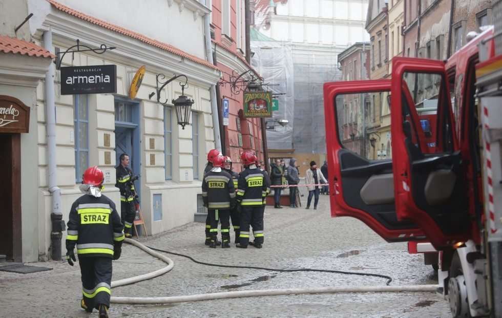  Pożar w restauracji na Starym Mieście (zdjęcie 5) - Autor: Wojciech Nieśpiałowski