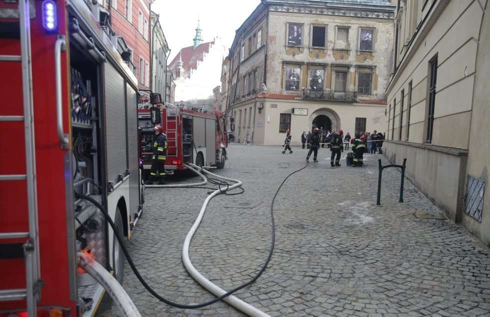  Pożar w restauracji na Starym Mieście (zdjęcie 12) - Autor: Wojciech Nieśpiałowski