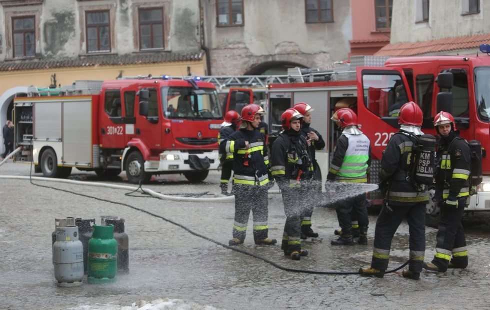  Pożar w restauracji na Starym Mieście (zdjęcie 3) - Autor: Wojciech Nieśpiałowski