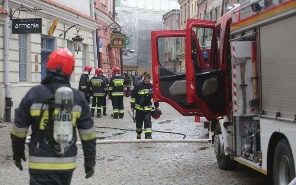  Pożar w restauracji na Starym Mieście (zdjęcie 10) - Autor: Wojciech Nieśpiałowski