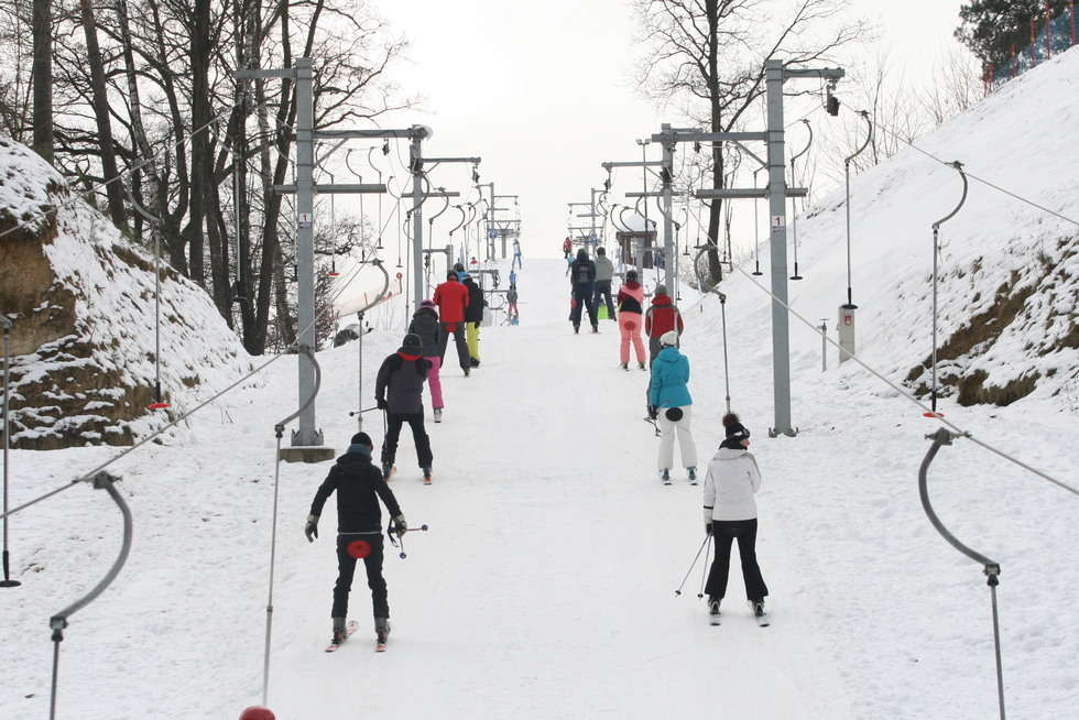  Wyciąg narciarski Kazimierz Dolny (zdjęcie 8) - Autor: Paweł Buczkowski