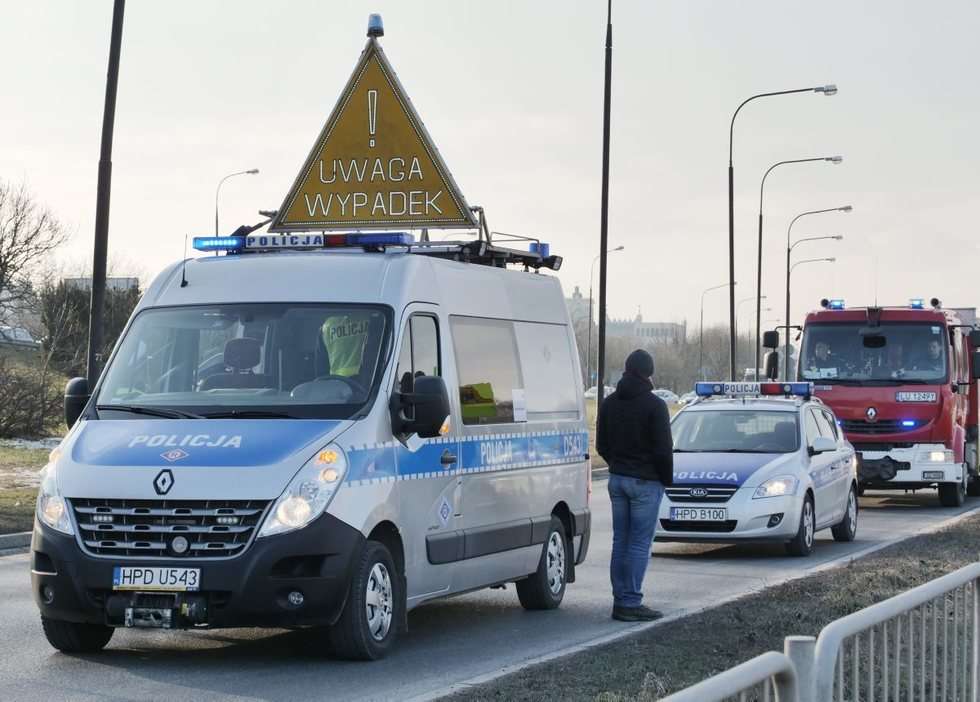  Wypadek na al. Tysiąclecia w Lublinie 19.02.2018 (zdjęcie 10) - Autor: Maciej Kaczanowski
