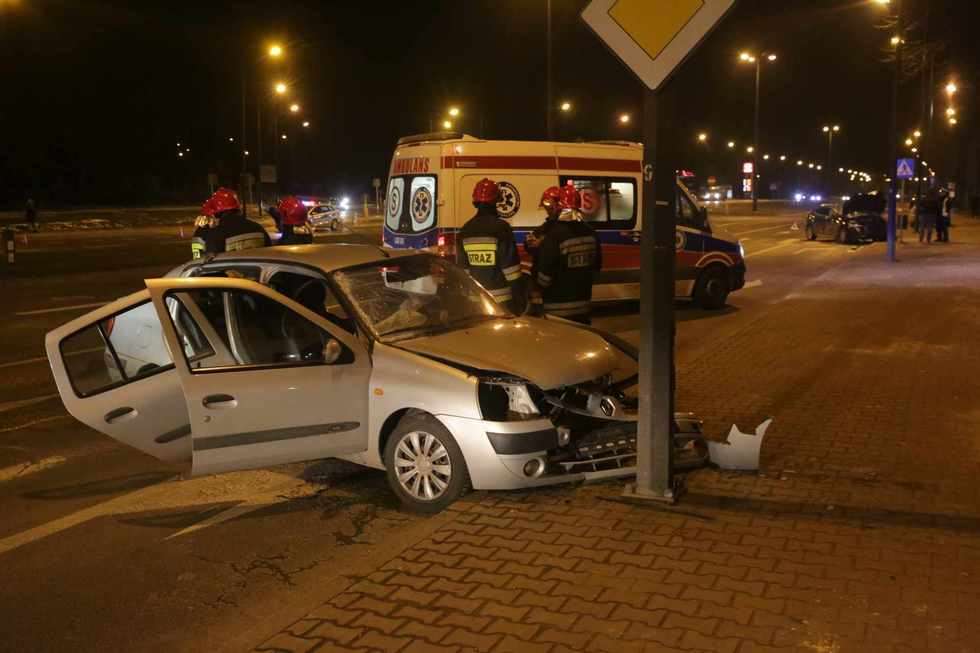  Wypadek na ul. Wrotkowskiej w Lublinie (zdjęcie 2) - Autor: ŁM