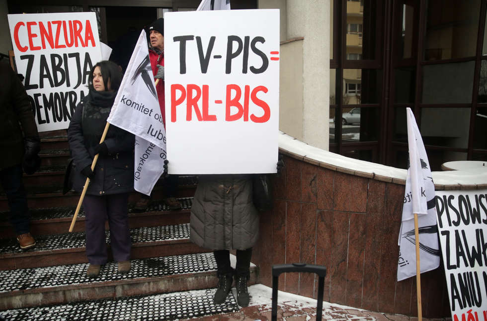  Protest przed siedzibą TVP Lublin (zdjęcie 4) - Autor: Wojciech Nieśpiałowski