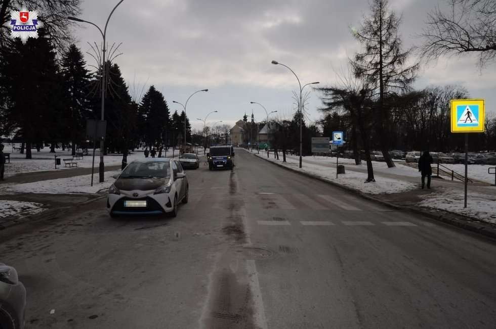  Potrącenie pieszego w Zamościu  (zdjęcie 2) - Autor: Policja