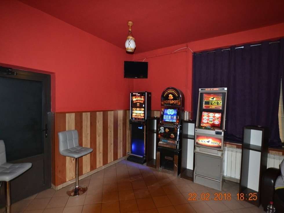  Tak wyglądała jaskinia hazardu w Łukowie  - Autor: Izba Administracji Skarbowej