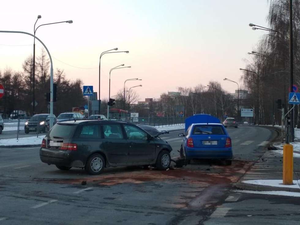  Zderzenie aut na Czechowie. Jedna osoba ranna  - Autor: Paweł Buczkowski