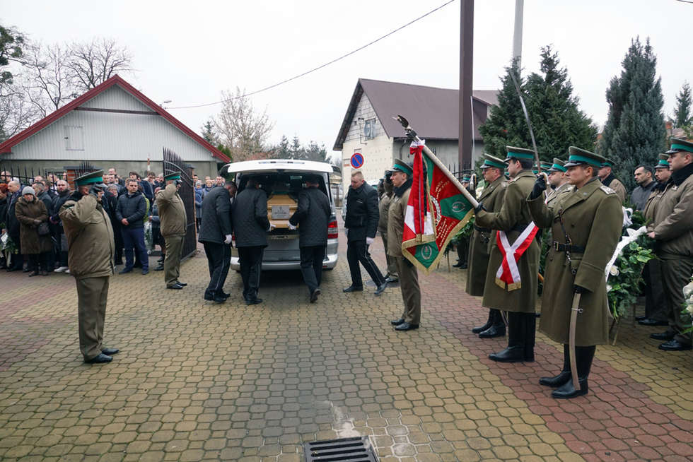  Pogrzeb strażnika granicznego w Chełmie (zdjęcie 9) - Autor: Paweł Klajnert