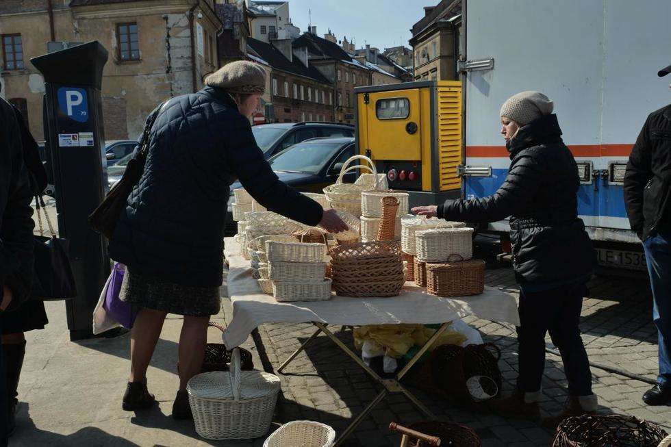  Kiermasz wielkanocny na pl. Zamkowym w Lublinie (zdjęcie 34) - Autor: Maciej Kaczanowski