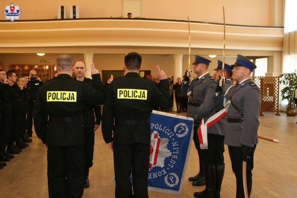  Ślubowanie policjantów w Lublinie (zdjęcie 12) - Autor: Policja