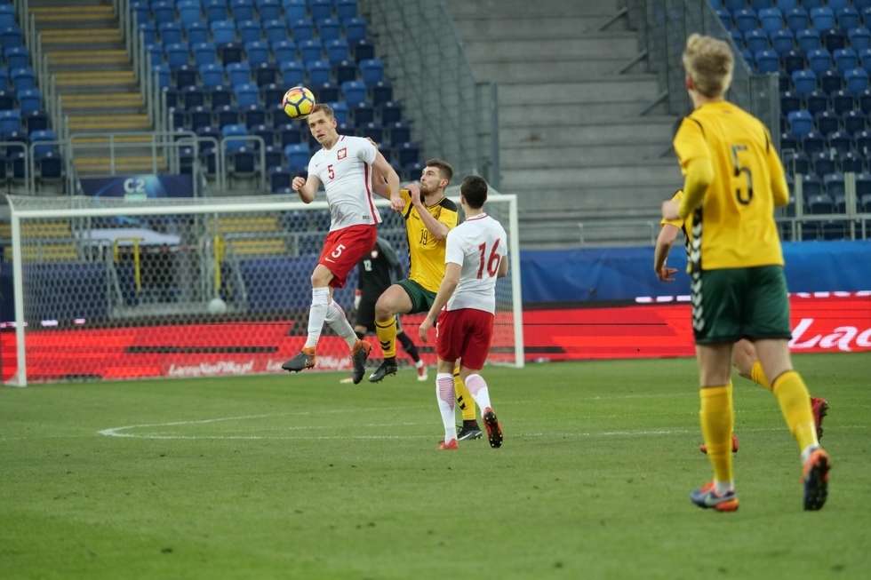  Mecz Polska - Litwa U21 na Arenie Lublin (zdjęcie 27) - Autor: Maciej Kaczanowski