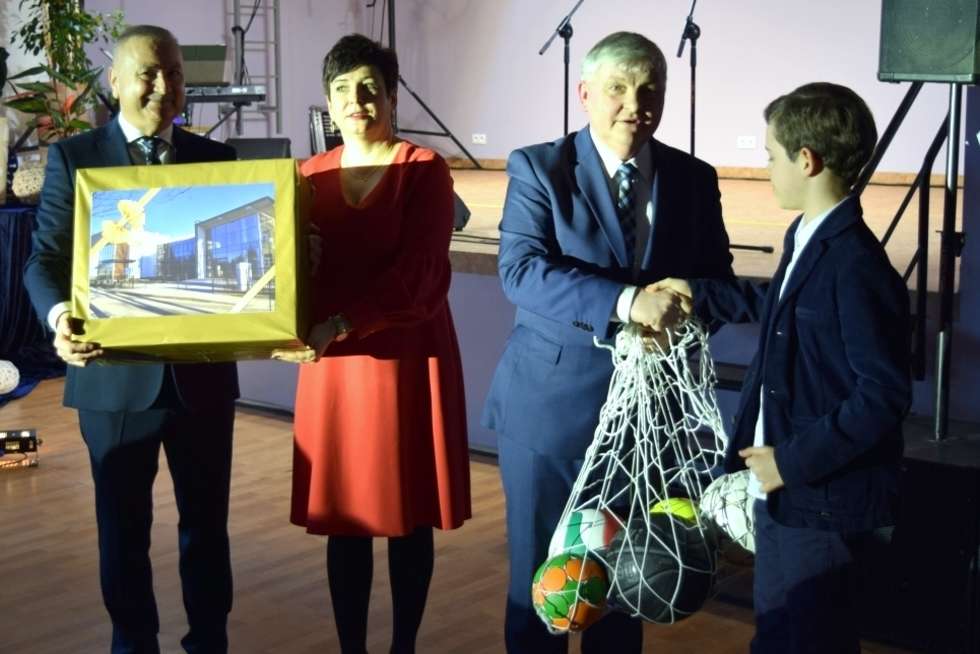  Otwarcie nowej części szkoły w Gołębiu (zdjęcie 2) - Autor: Urząd Gminy Puławy