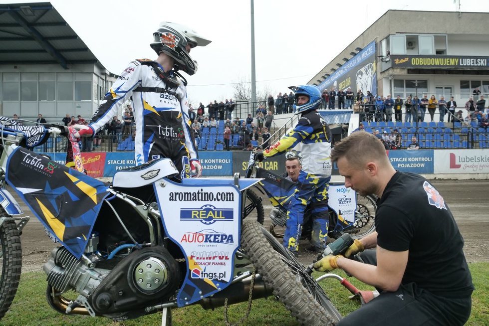  Trening żużlowców na torze przy Al. Zygmuntowskich  (zdjęcie 15) - Autor: Maciej Kaczanowski