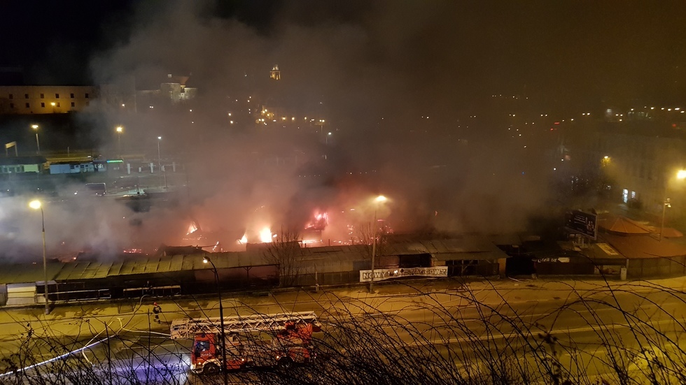  Pożar targu przy ulicy Ruskiej (zdjęcie 15) - Autor: Łukasz Dudkowski