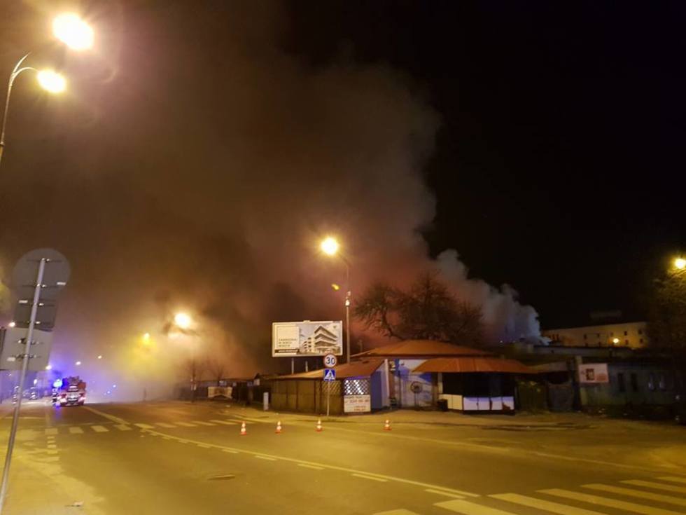  Pożar targu przy ulicy Ruskiej (zdjęcie 11) - Autor: Łukasz Dudkowski