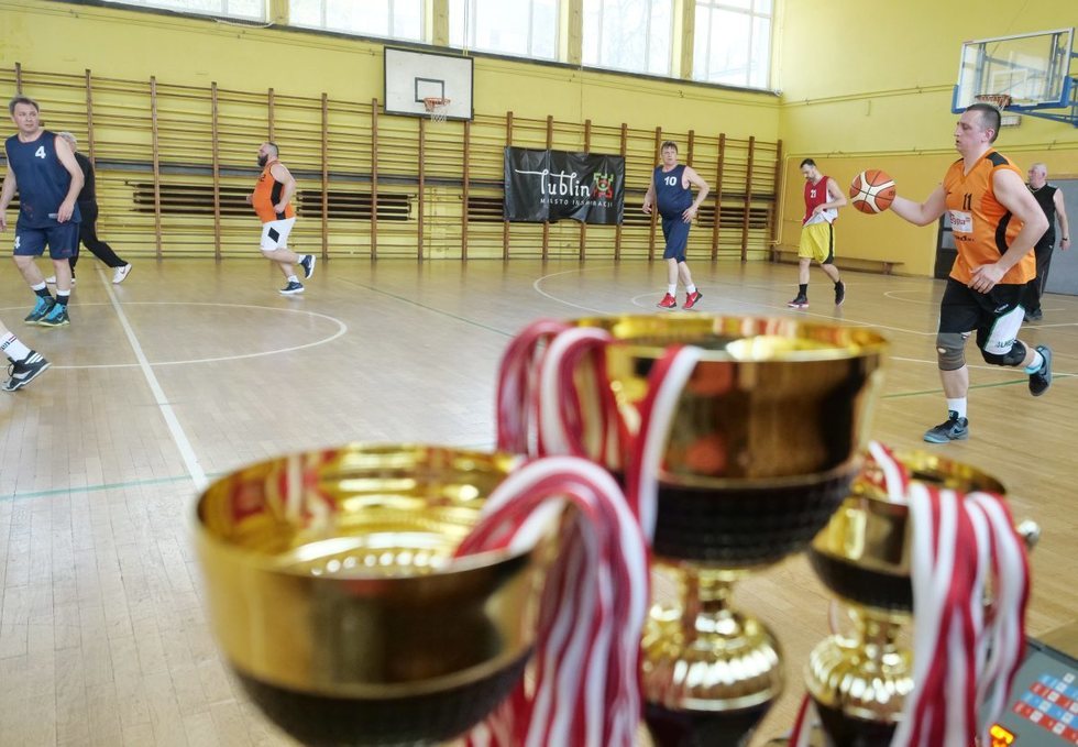  Finał Ligi Amatorskiej Koszykówki: Mecz Lancet vs. Jurand  (zdjęcie 10) - Autor: Maciej Kaczanowski