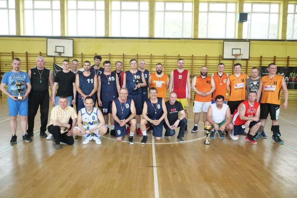  Finał Ligi Amatorskiej Koszykówki: Mecz Lancet vs. Jurand  (zdjęcie 1) - Autor: Maciej Kaczanowski