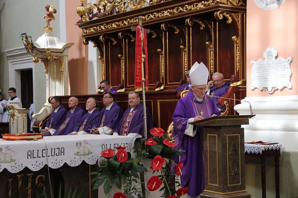  Pogrzeb biskupów w Janowie Podlaskim (zdjęcie 5) - Autor: Ewelina Burda