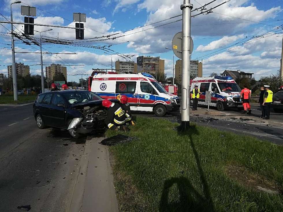  Wypadek na ul. Nadbystrzyckiej i Zana w Lublinie (zdjęcie 2) - Autor: Tomasz Gałęzowski