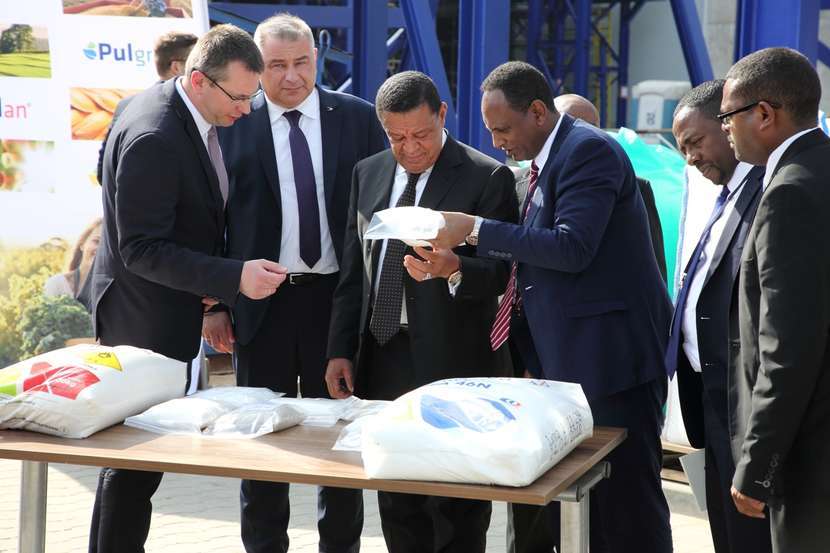  Prezydent Etiopii z wizytą w puławskich Azotach (zdjęcie 1) - Autor: Grupa Azoty Puławy