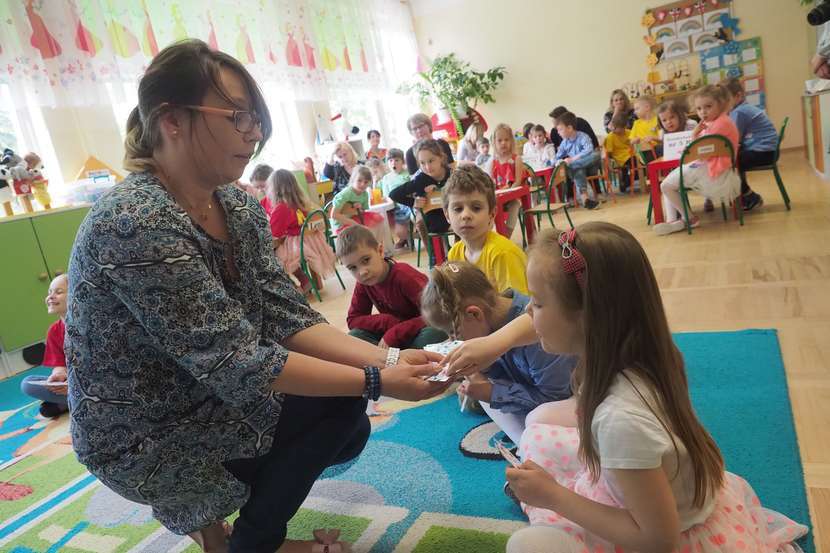  Mini Olimpiada z języka angielskiego w Przedszkolu nr 5 w Lublinie (zdjęcie 1) - Autor: Wojciech Nieśpiałowski