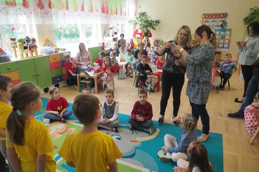  Mini Olimpiada z języka angielskiego w Przedszkolu nr 5 w Lublinie (zdjęcie 1) - Autor: Wojciech Nieśpiałowski