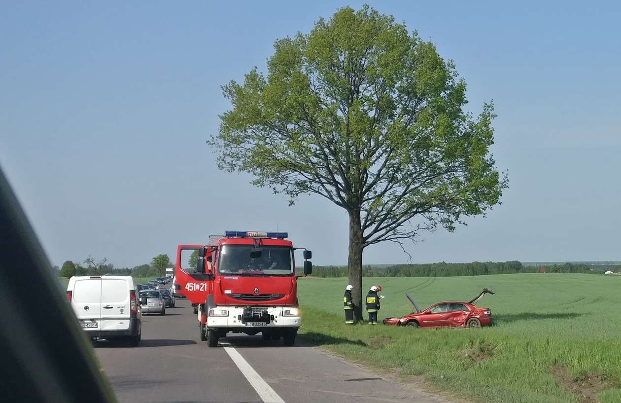  Wypadek w miejscowości Trzciniec (zdjęcie 1) - Autor: Czytelnik