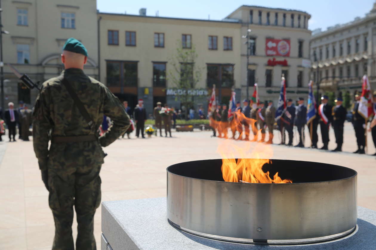  Narodowy Dzień Zwycięstwa. Uroczystość na pl. Litewskim w Lublinie (zdjęcie 7) - Autor: Łukasz Dudkowski