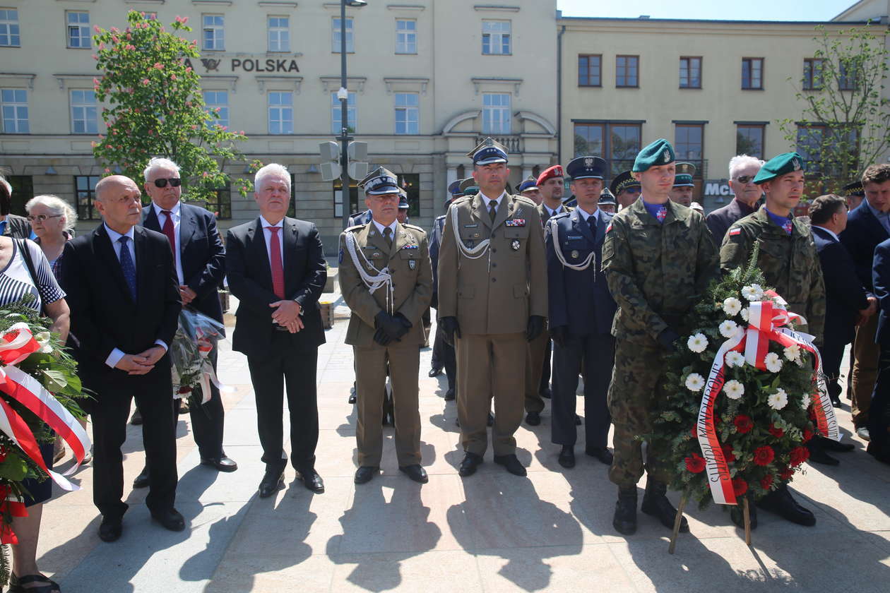  Narodowy Dzień Zwycięstwa. Uroczystość na pl. Litewskim w Lublinie (zdjęcie 10) - Autor: Łukasz Dudkowski