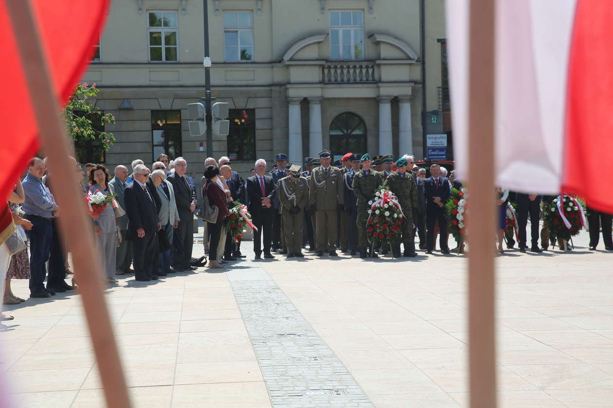  Narodowy Dzień Zwycięstwa. Uroczystość na pl. Litewskim w Lublinie (zdjęcie 12) - Autor: Łukasz Dudkowski